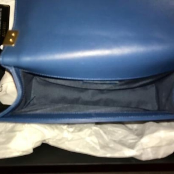 Chanel Blue Lambskin Quilted Cross Body Bag - Picture 6 of 8